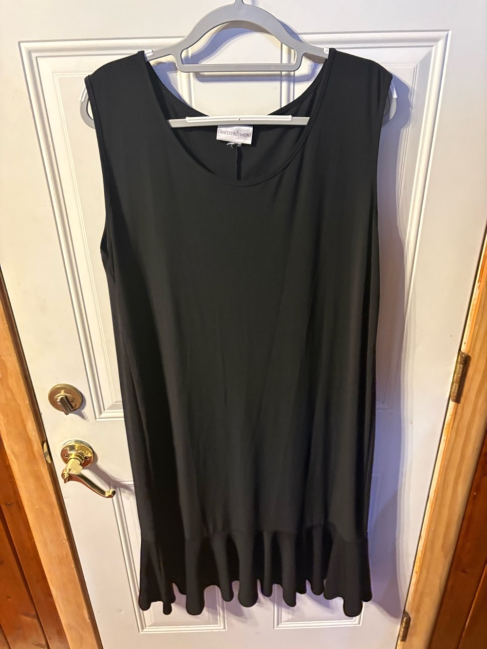 X Large Drapers & Damons Black Sleeveless Ruffle-Hem Midi Dress